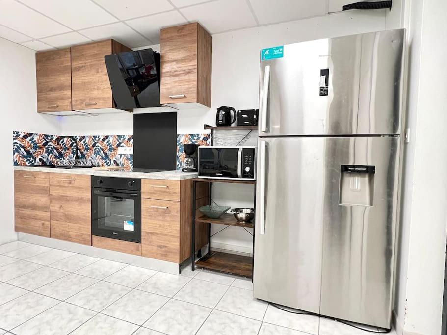 Le Grand Penon ~ Logement Spacieux A 6 Min Du Parc Saint-Georges-les-Baillargeaux Dış mekan fotoğraf